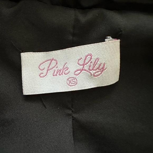 Pink Lily MOUNTAINSIDE MOMENT BLACK QUILTED PUFFER VEST - Picture 7 of 10